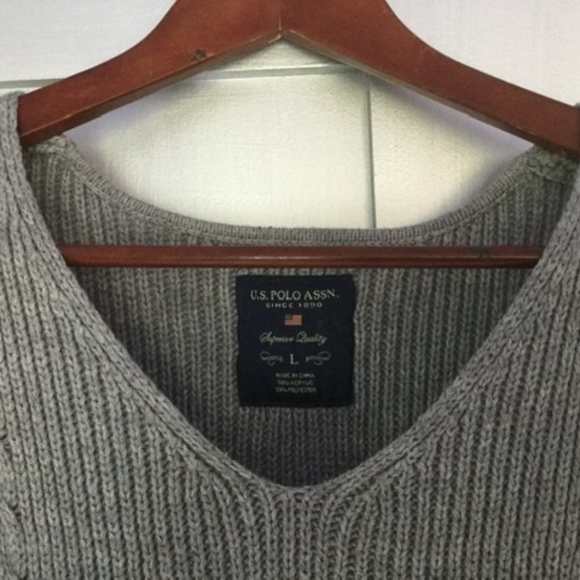 Dresses, jackets, shoes, purses, - Picture 4 of 8